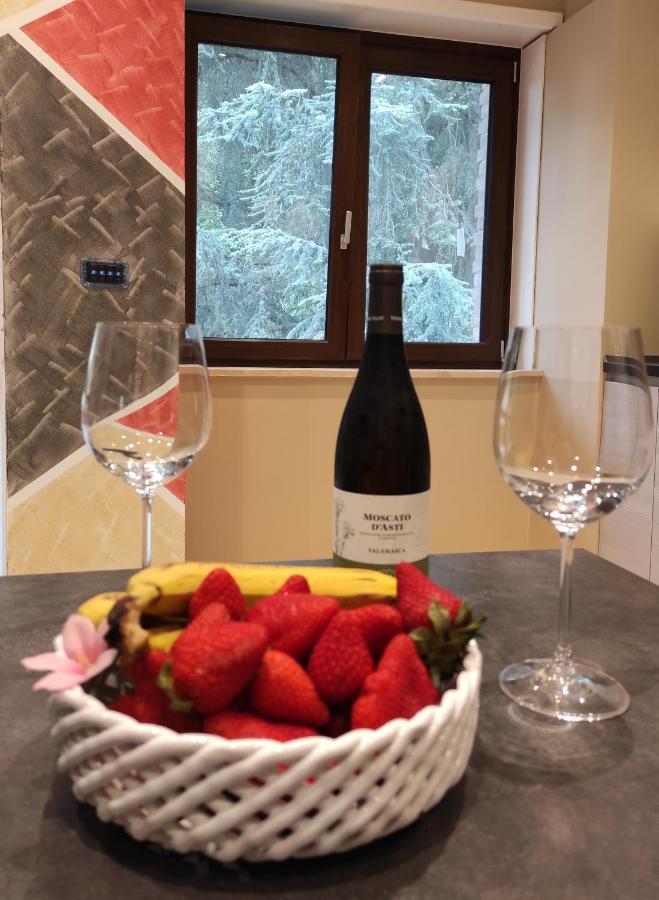 Oasi Del Monferrato - Appartamento Rosso Mombercelli Kültér fotó
